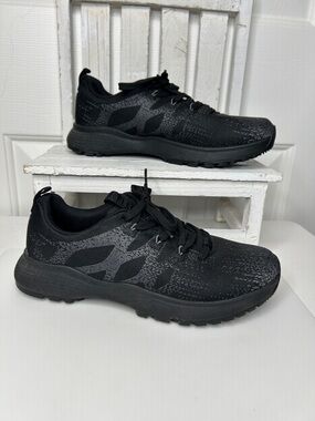 Shoes For Crews Black Slip-Resistant Work Shoe Sole with Logo